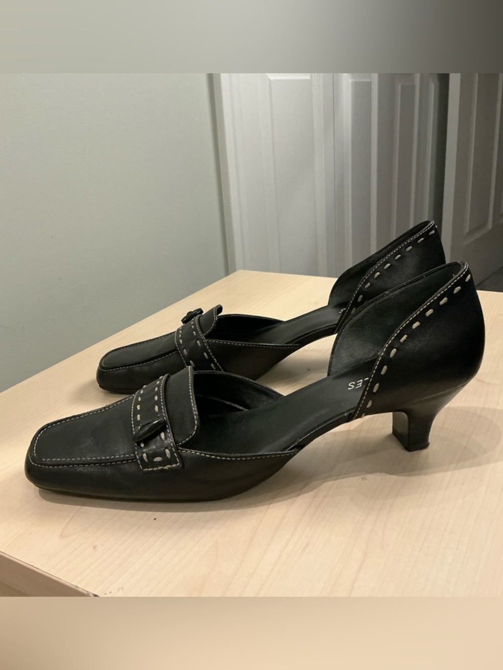 Aerosoles leather heels